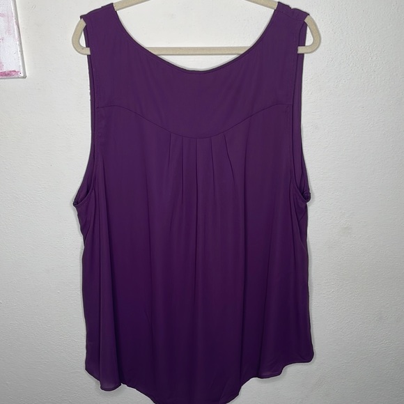 Torrid purple pleated polyester georgette sleeveless ruffle blouse in size 4x - Picture 4 of 4